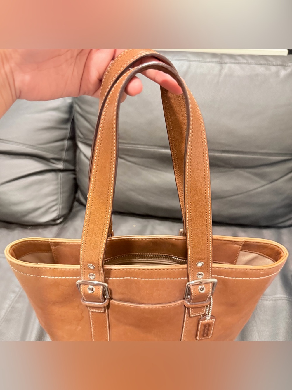 Vintage Coach Hampton Leather Shoulder Tote Bag – Camel Brown / Tan - Picture 3 of 13